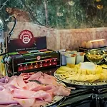 Arte' Boutique Отель